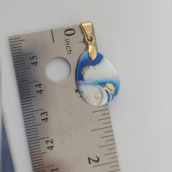 Beautiful Boho Coastal Blue White Gold Agate Gemstone Resin Chunky Pendant - Picture 4 of 7